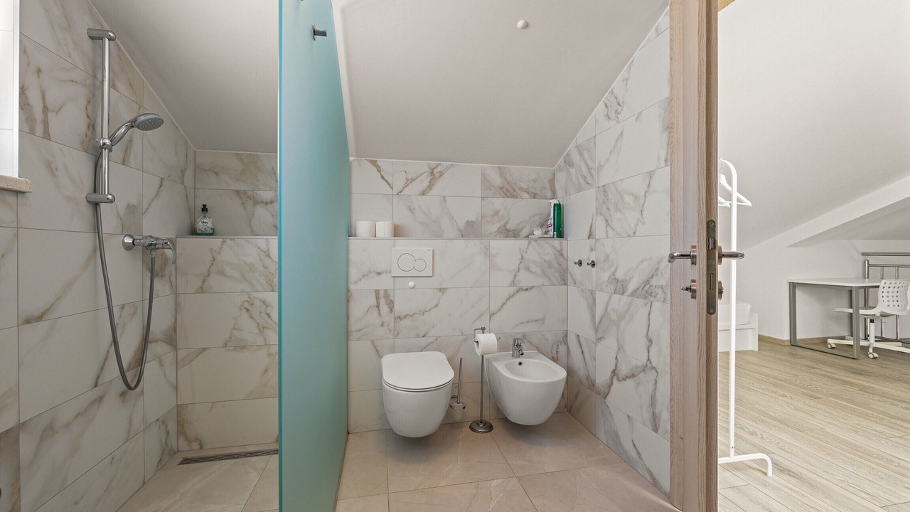 Photo of Bathroom in Cres