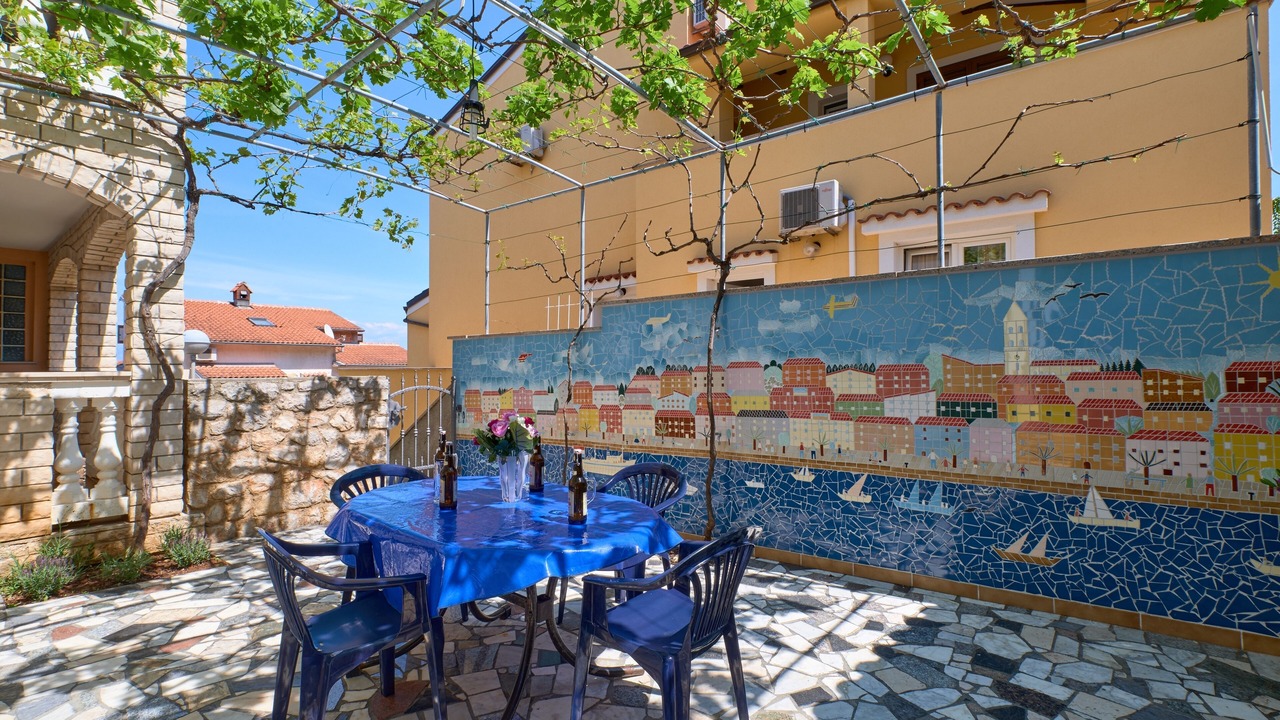 Photo of Outdoor in Cove Murtar