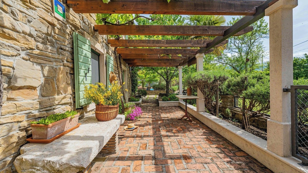 Photo of Patio Balcony in Krsan