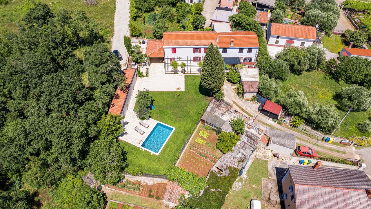 Photo of Outdoor in Mali Vareski