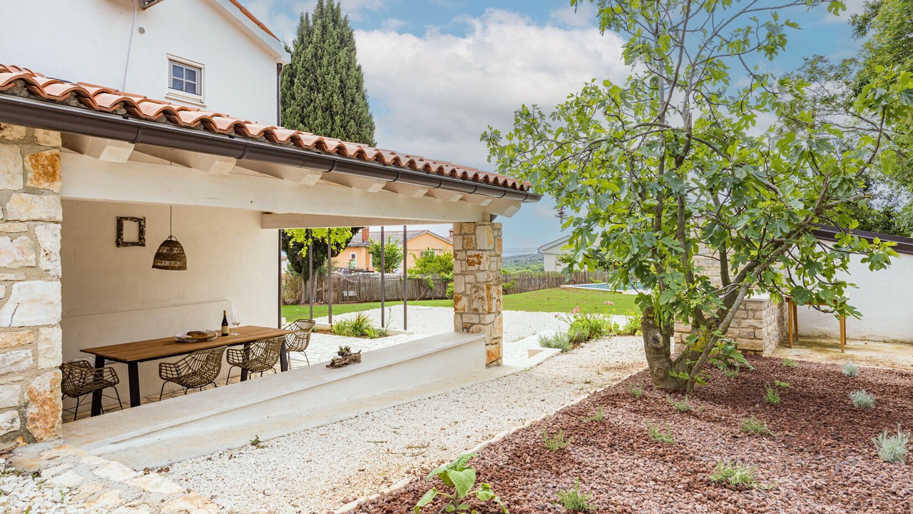Photo of Outdoor in Mali Vareski