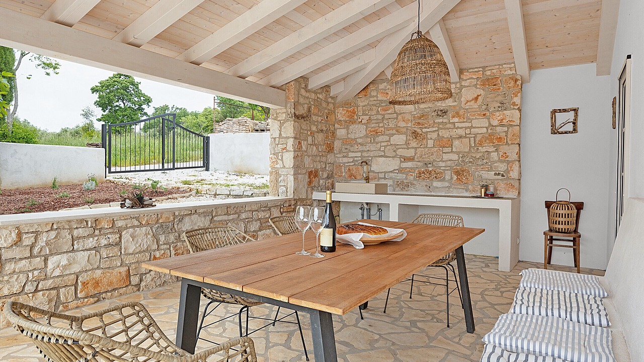 Photo of Outdoor in Mali Vareski