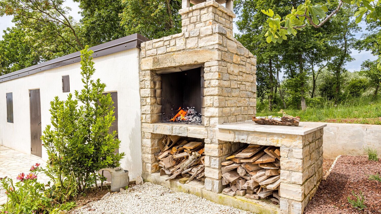 Photo of Outdoor in Mali Vareski