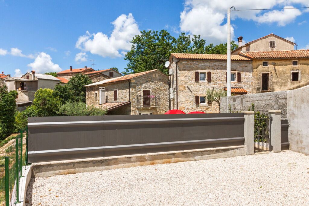 Photo of Outdoor in Skropeti