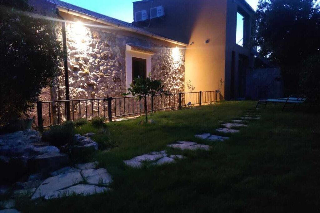 Photo of Outdoor in Banjol