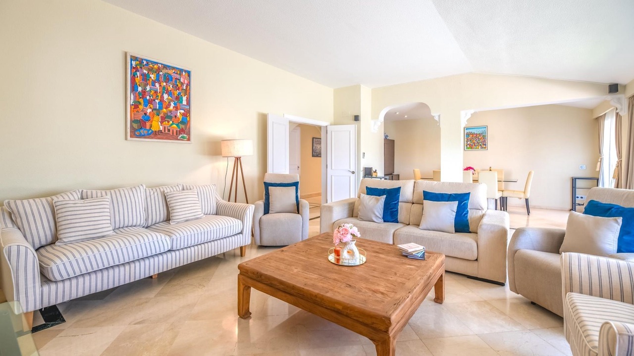 Photo of Livingroom in Golden Mile