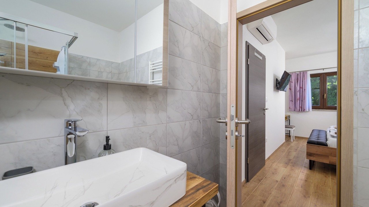 Photo of Bathroom in Rebici
