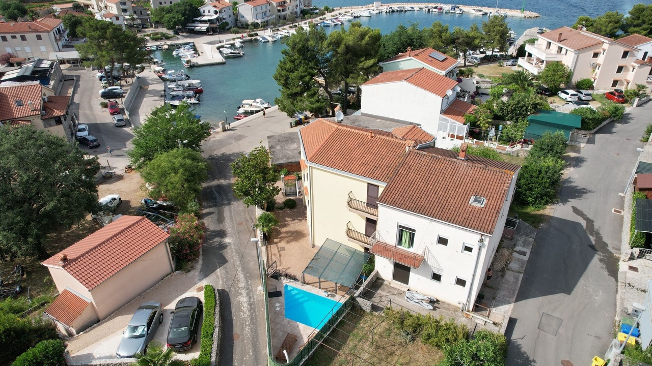 Photo of Outdoor in Porat