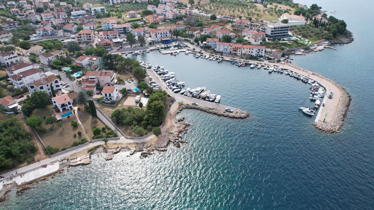 Photo of Outdoor in Porat