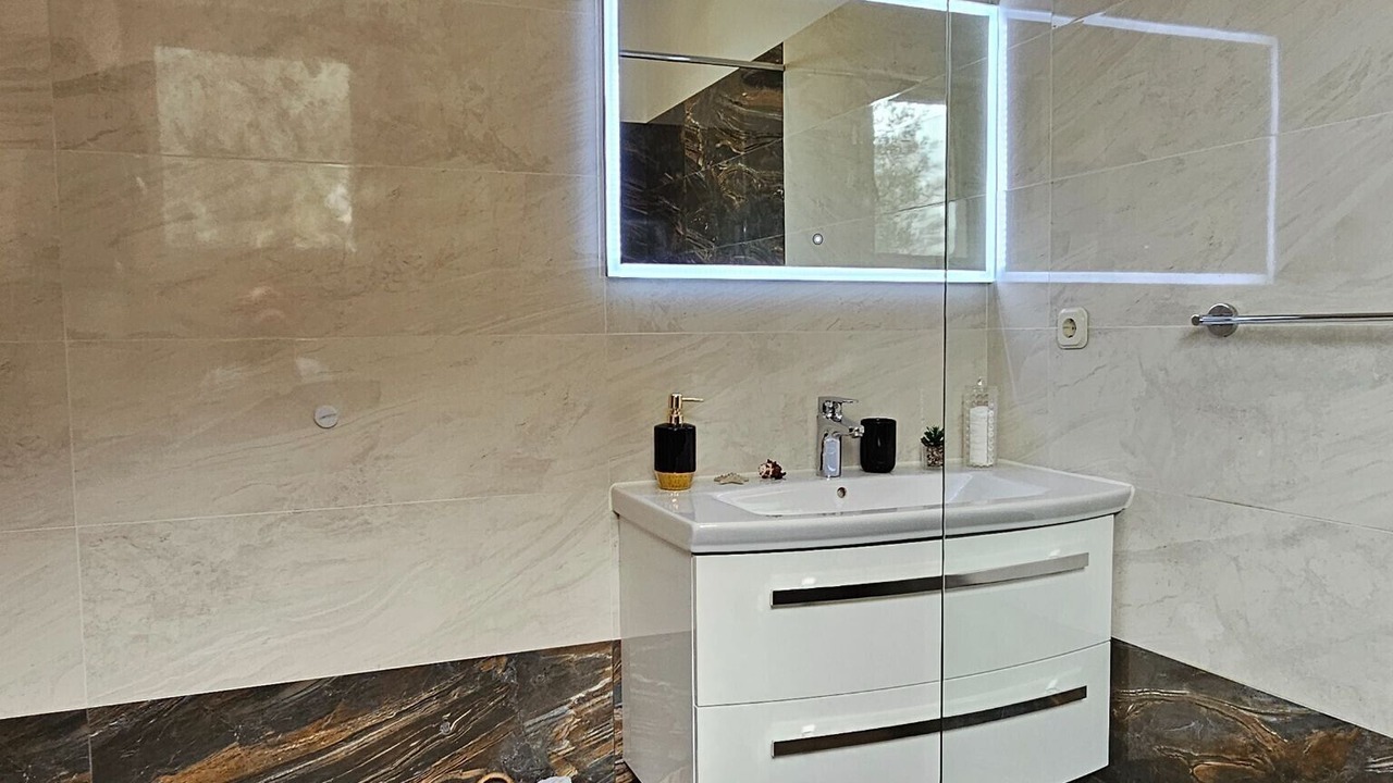 Photo of Bathroom in Borak