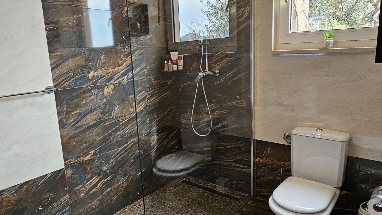 Photo of Bathroom in Borak