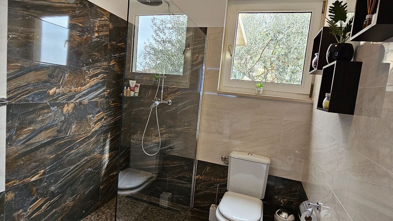 Photo of Bathroom in Borak