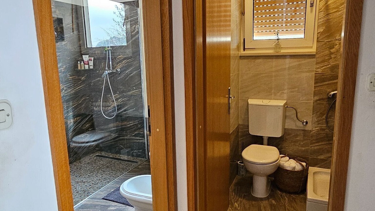 Photo of Bathroom in Borak