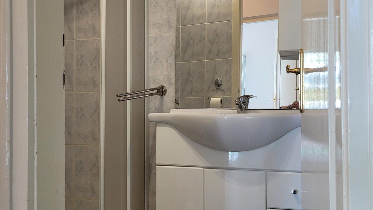 Photo of Bathroom in Ika