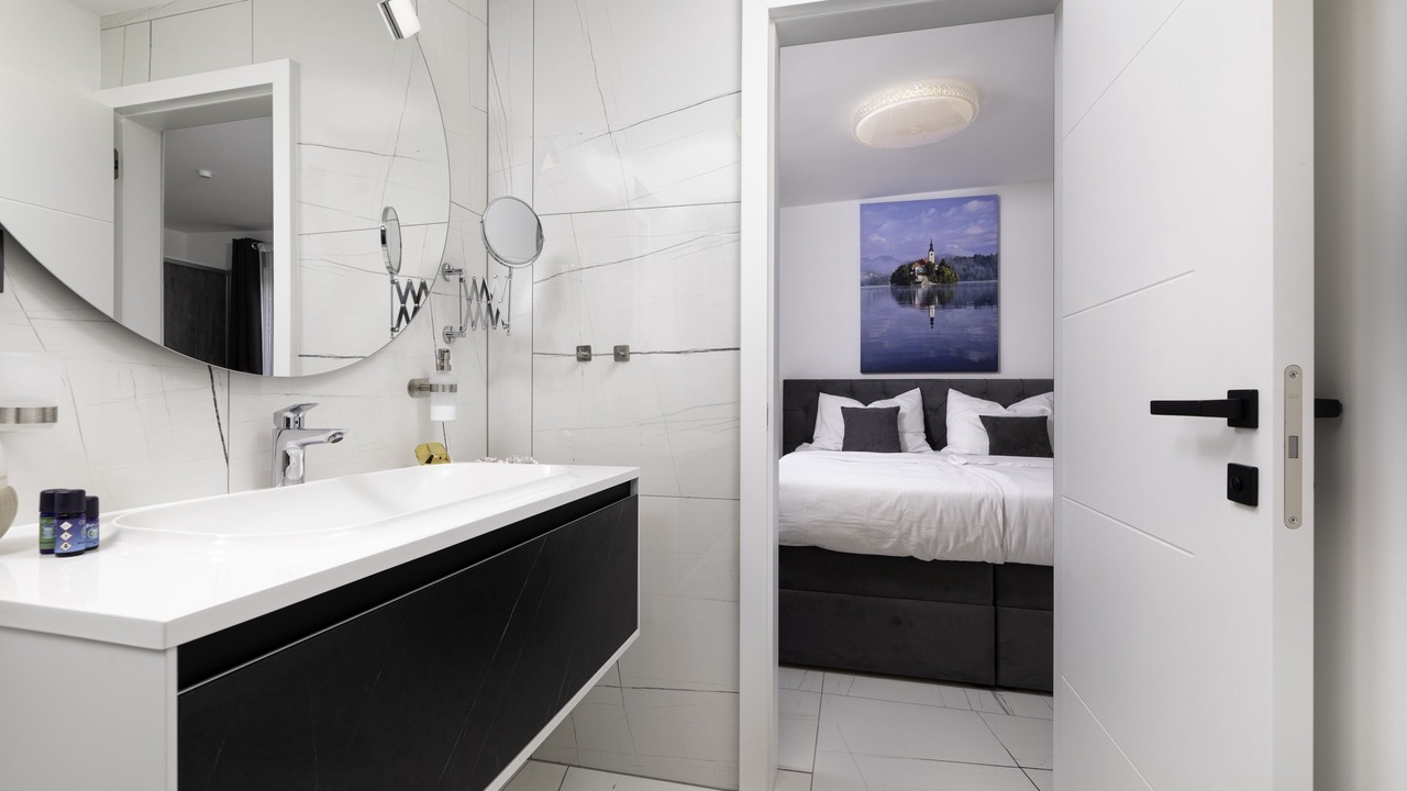 Photo of Bathroom in Porat