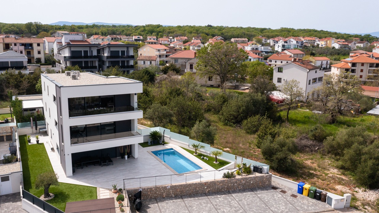 Photo of Outdoor in Porat