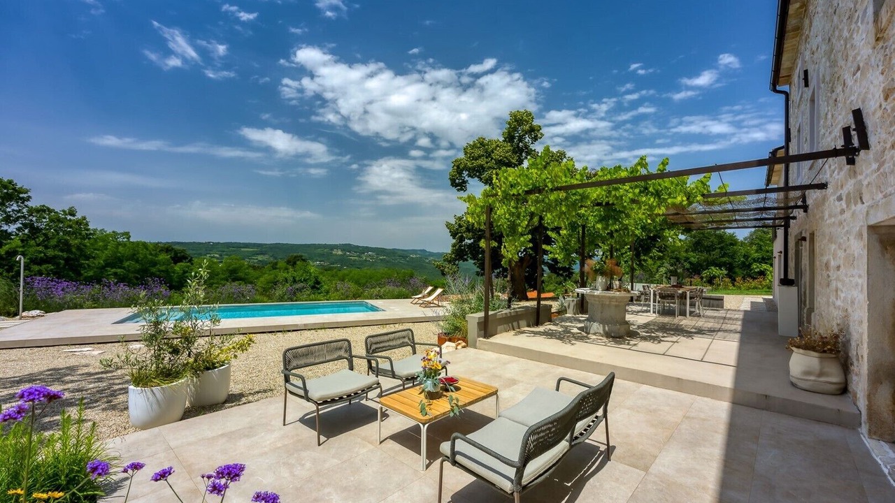 Photo of Patio Balcony in Sumber