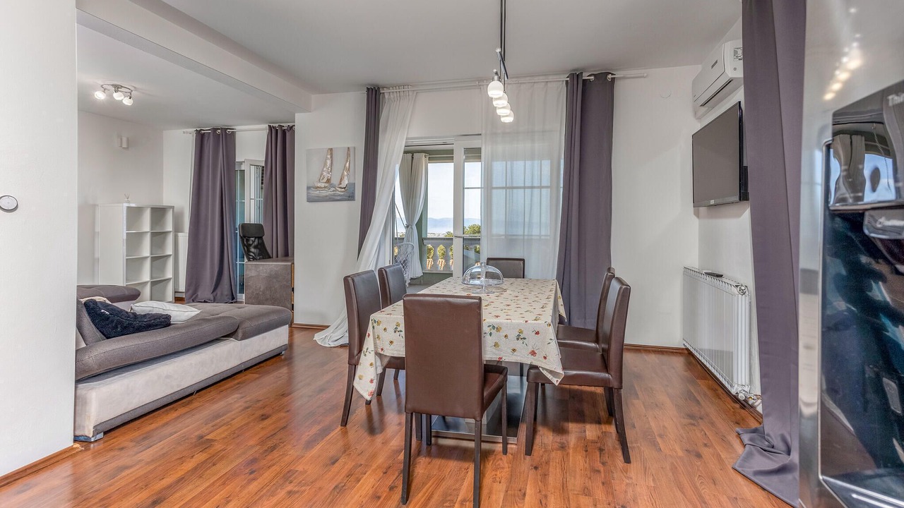 Photo of Bedroom in Smrika