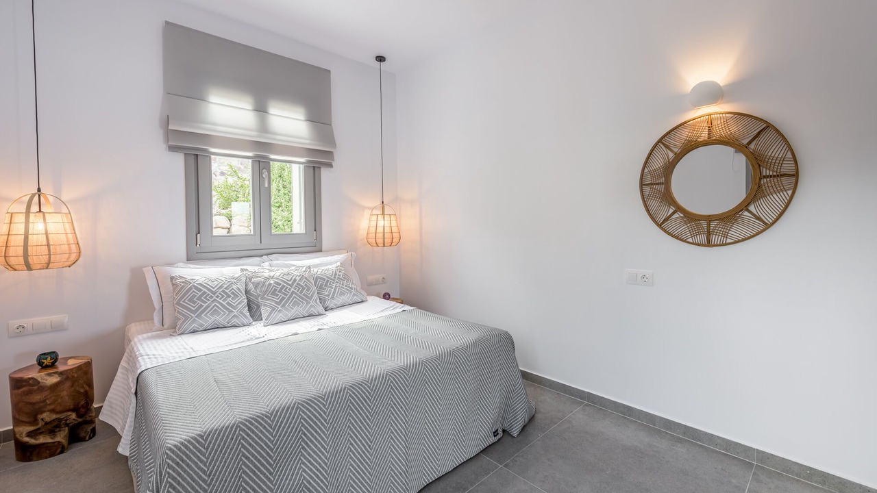Photo of Bedroom in Adamas