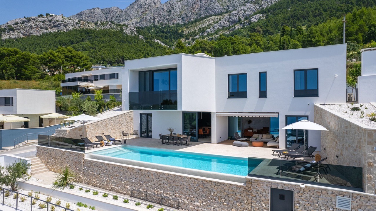 Photo of Others in Omis