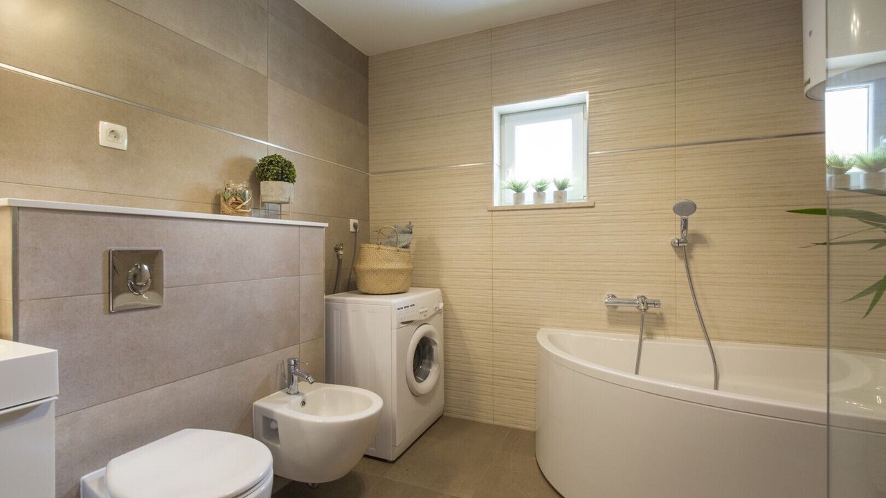 Photo of Bathroom in Marceljani