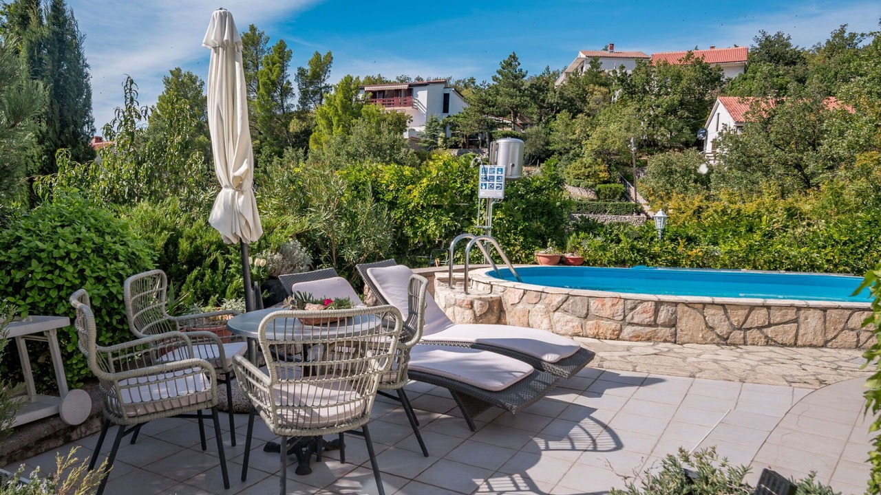 Photo of Outdoor in Smrika