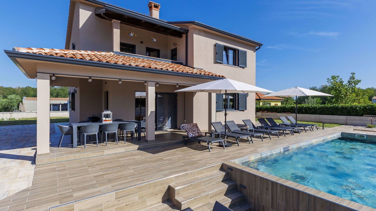 Photo of Patio Balcony in Topid