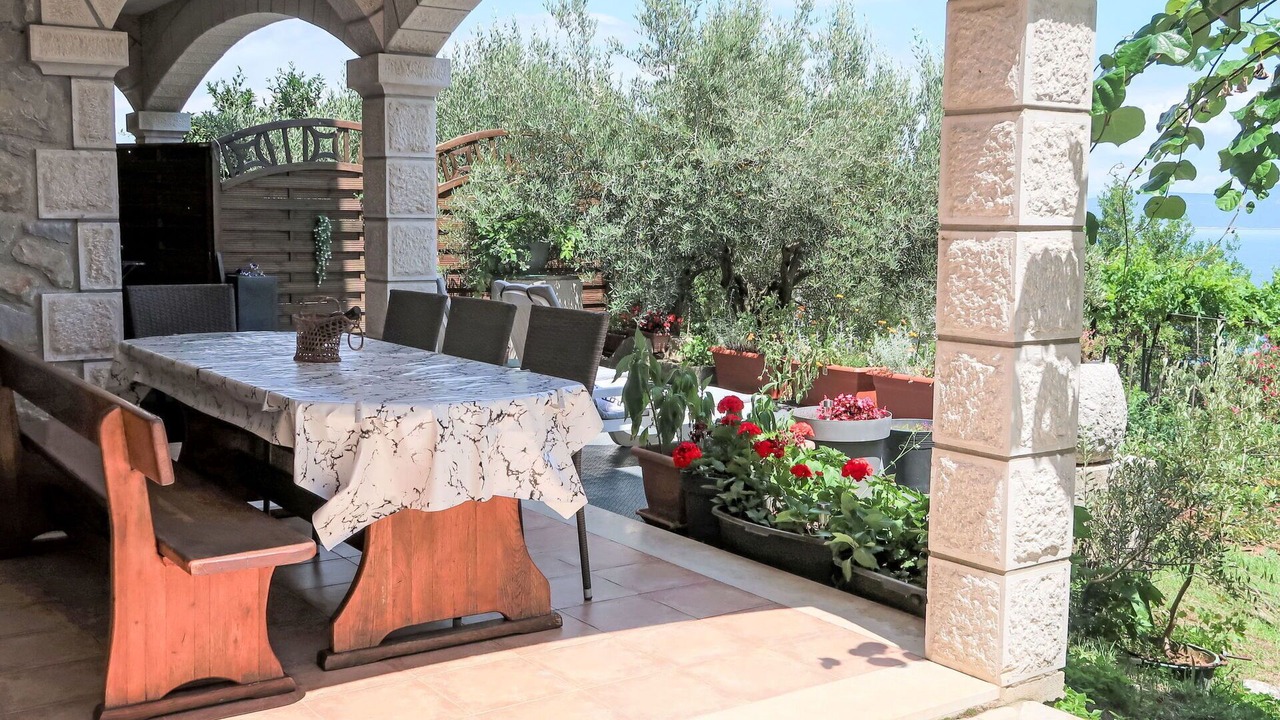 Photo of Outdoor in Ravni