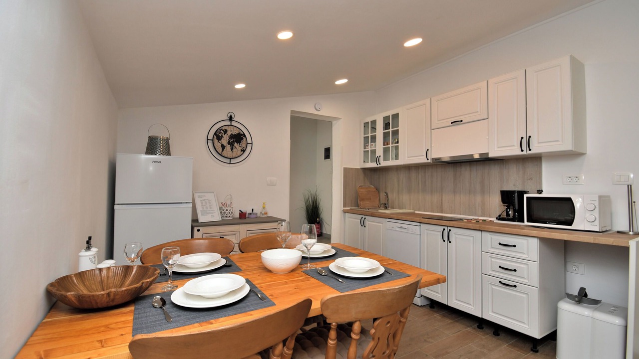 Photo of Kitchen in Plomin