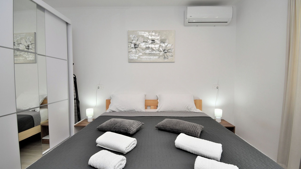 Photo of Bedroom in Plomin