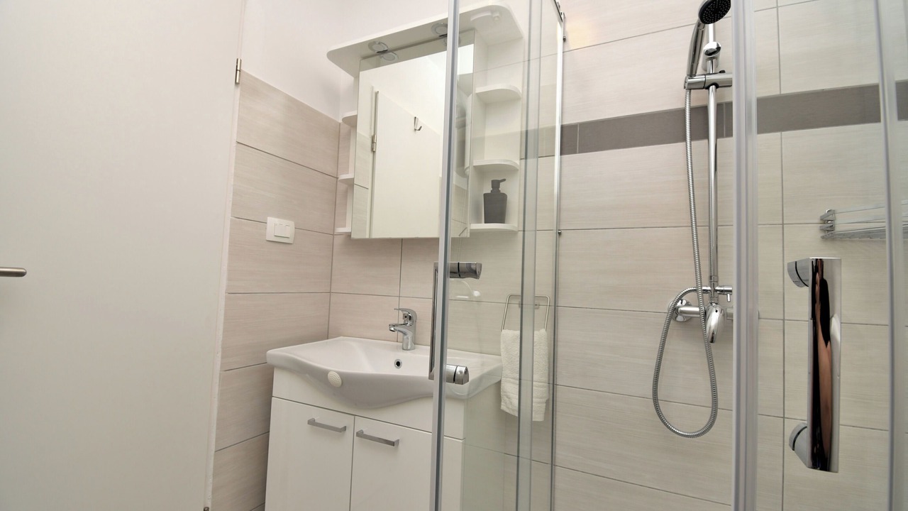 Photo of Bathroom in Plomin