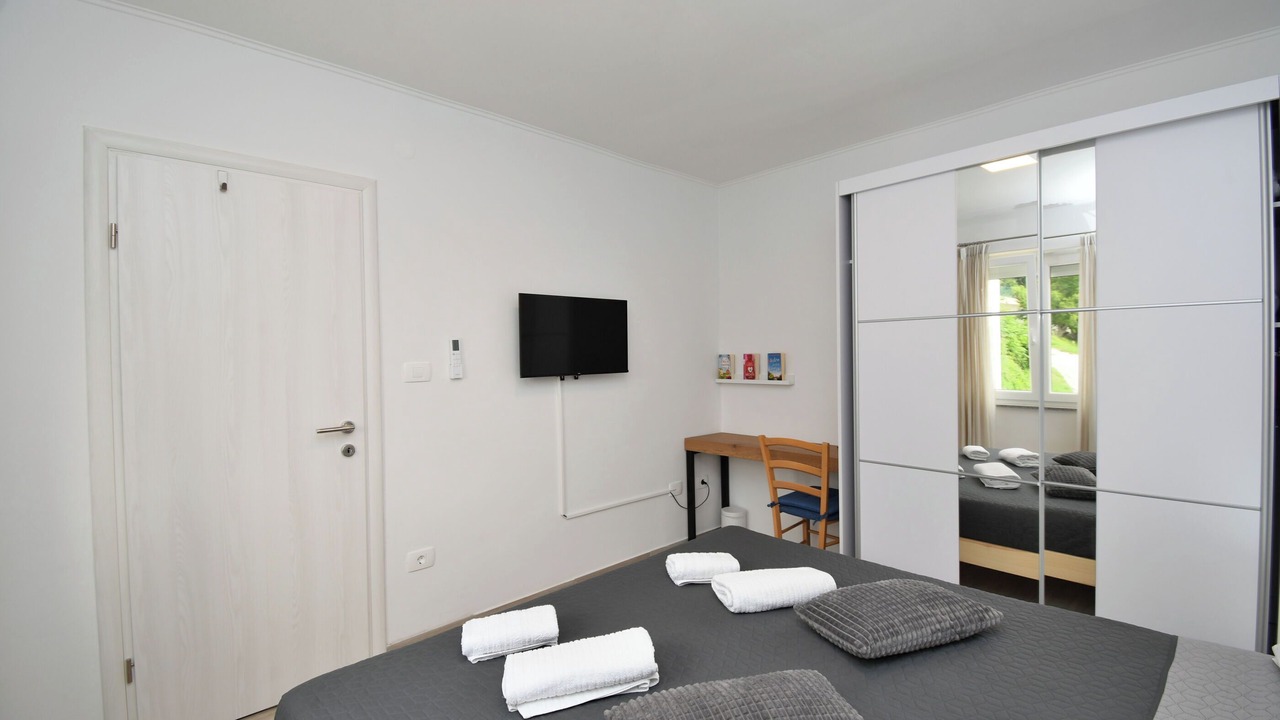 Photo of Bedroom in Plomin