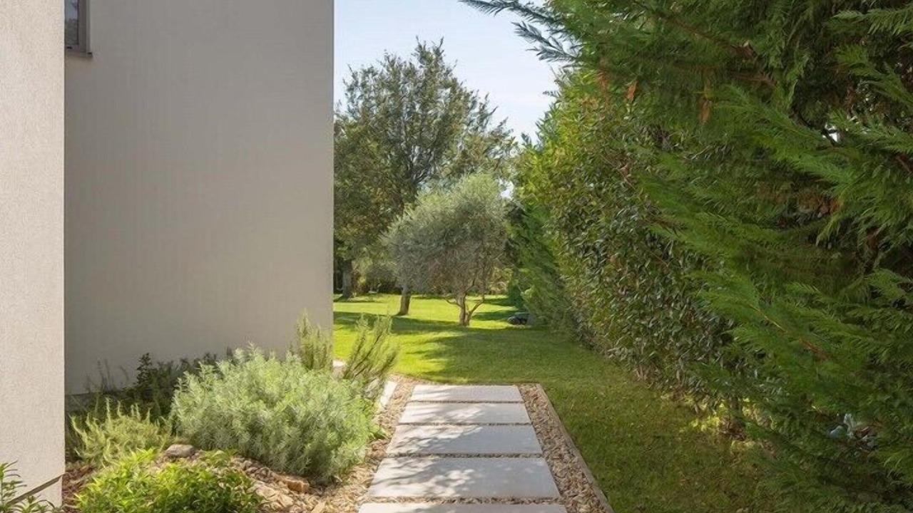 Photo of Outdoor in Gajana