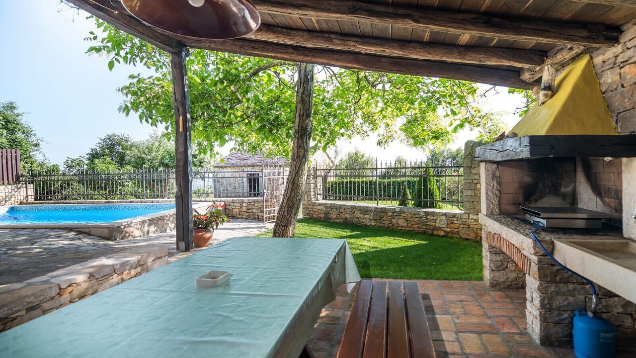 Photo of Outdoor in Oprtalj