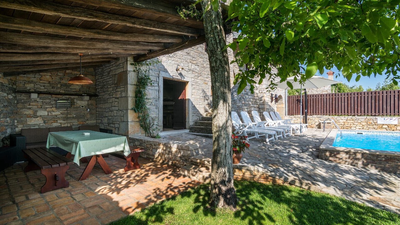 Photo of Outdoor in Oprtalj
