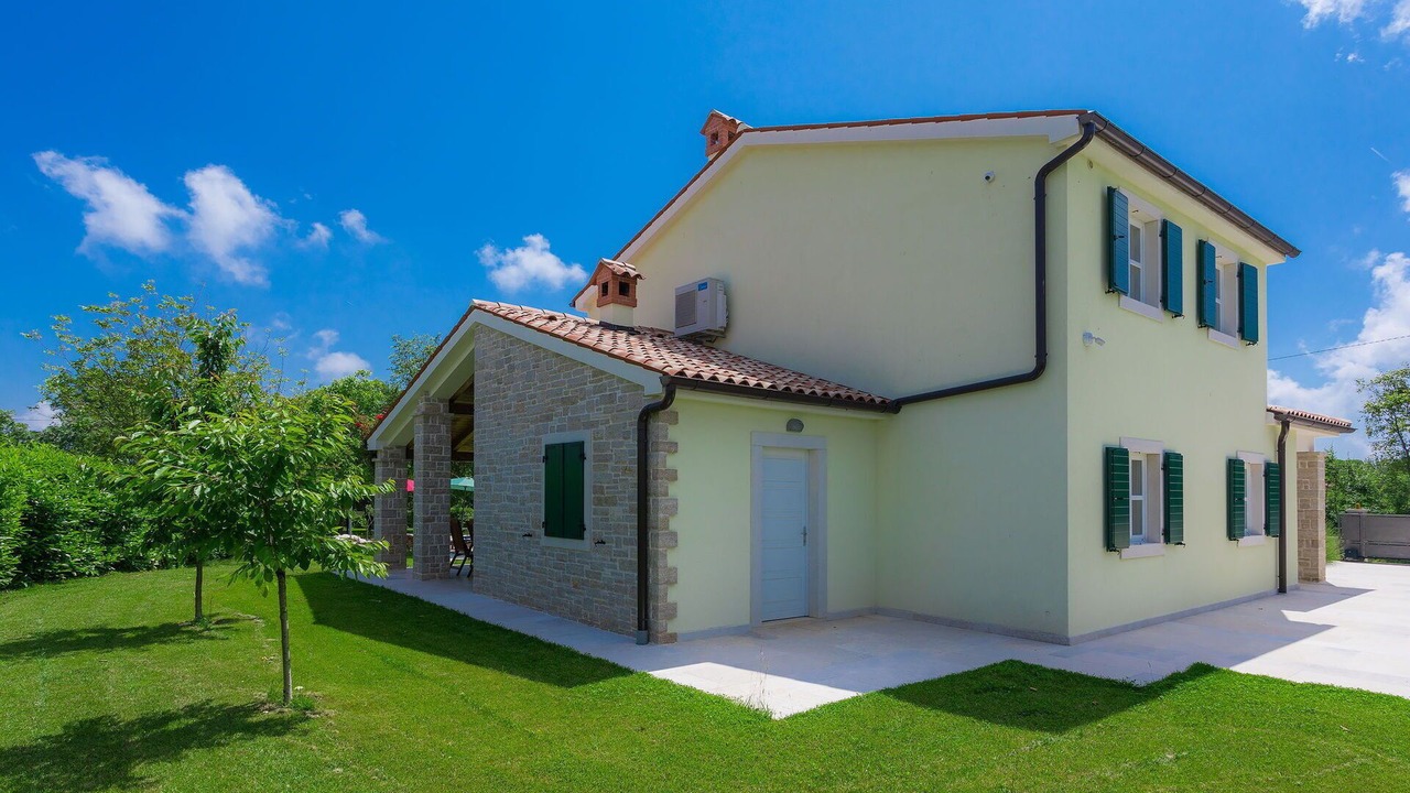 Photo of Outdoor in Belavici
