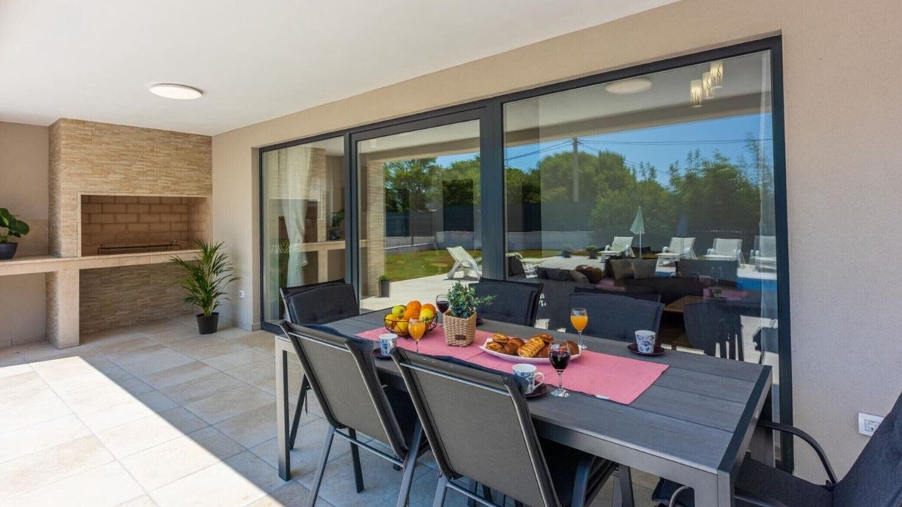 Photo of Livingroom in Brgod