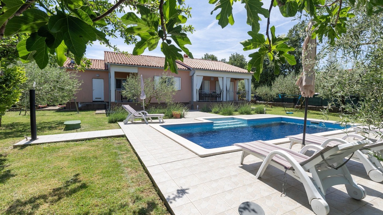 Photo of Outdoor in Rogocana