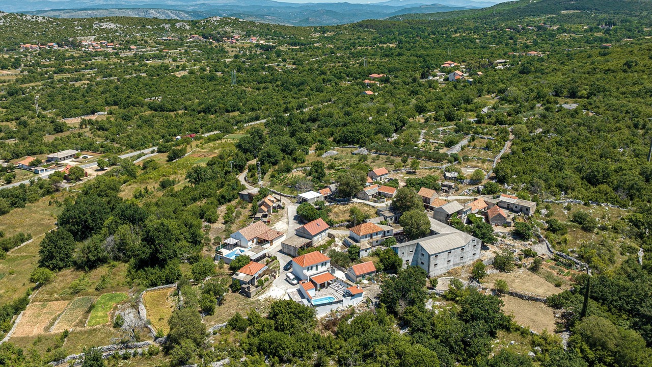 Photo of Others in Ljubitovica