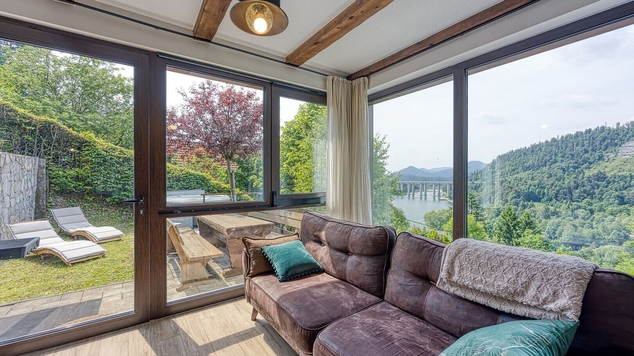 Photo of Livingroom in Fuzine