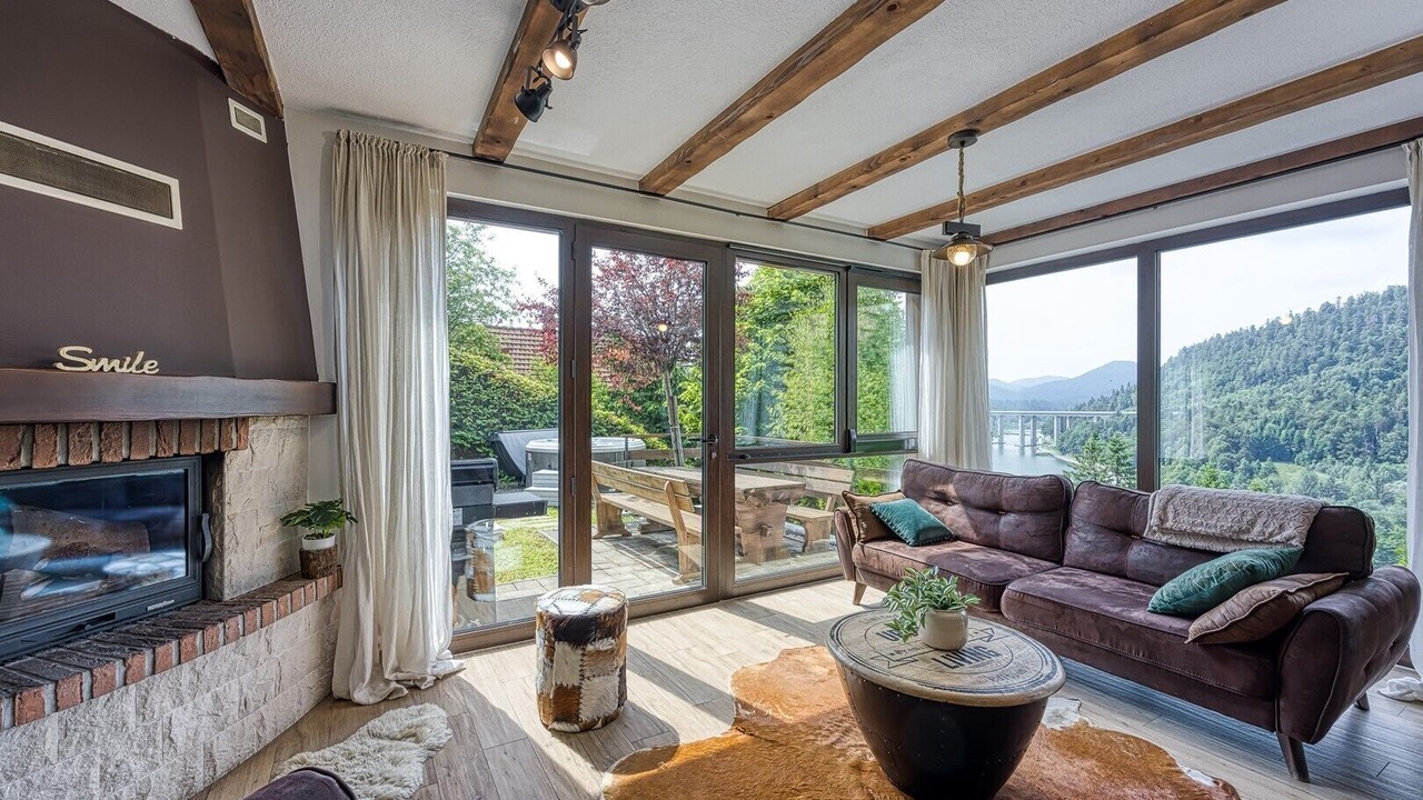 Photo of Livingroom in Fuzine