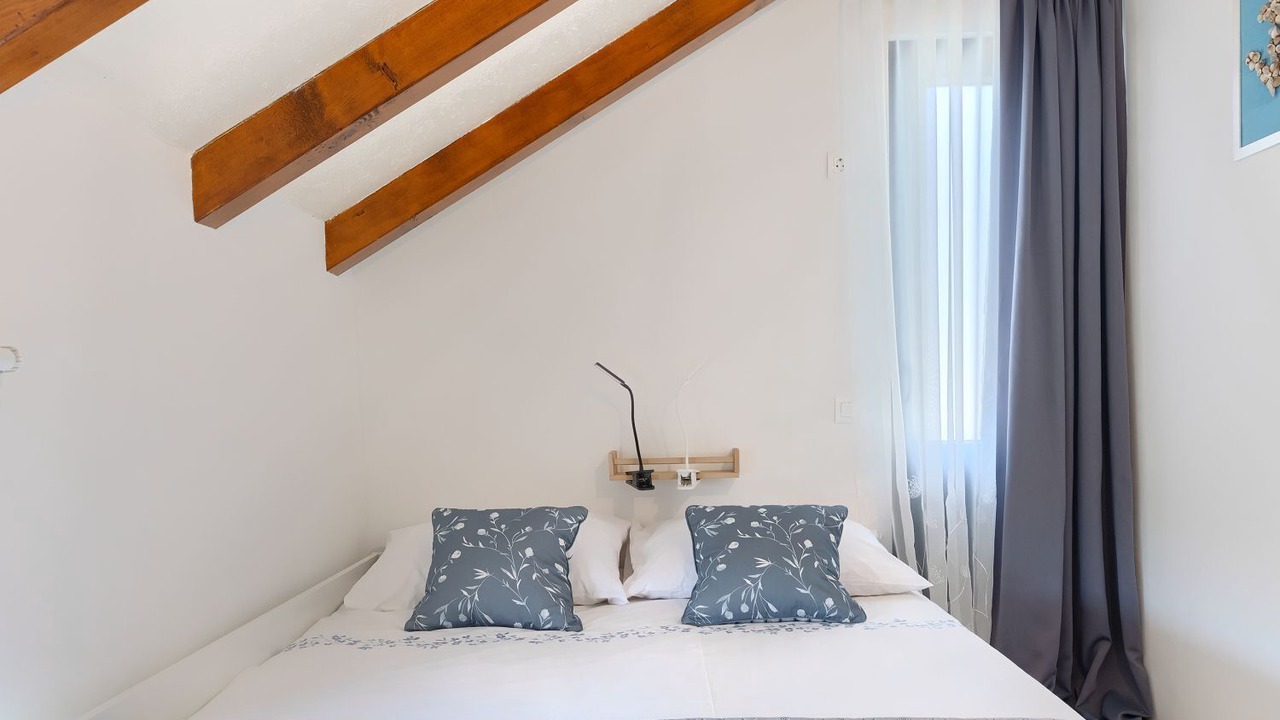 Photo of Bedroom in Mali Vareski