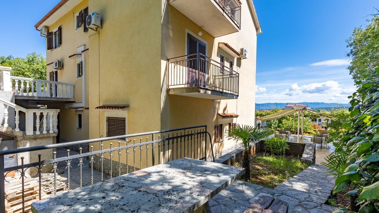 Photo of Outdoor in Porat