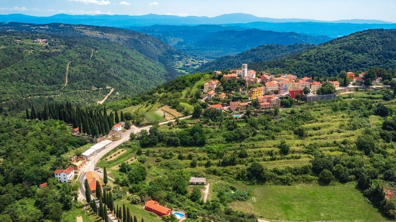 Photo of Outdoor in Oprtalj