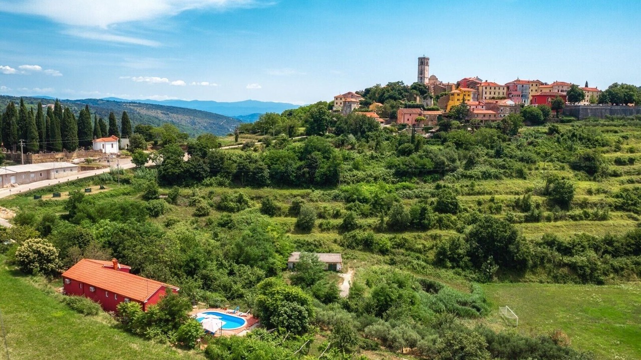 Photo of Outdoor in Oprtalj