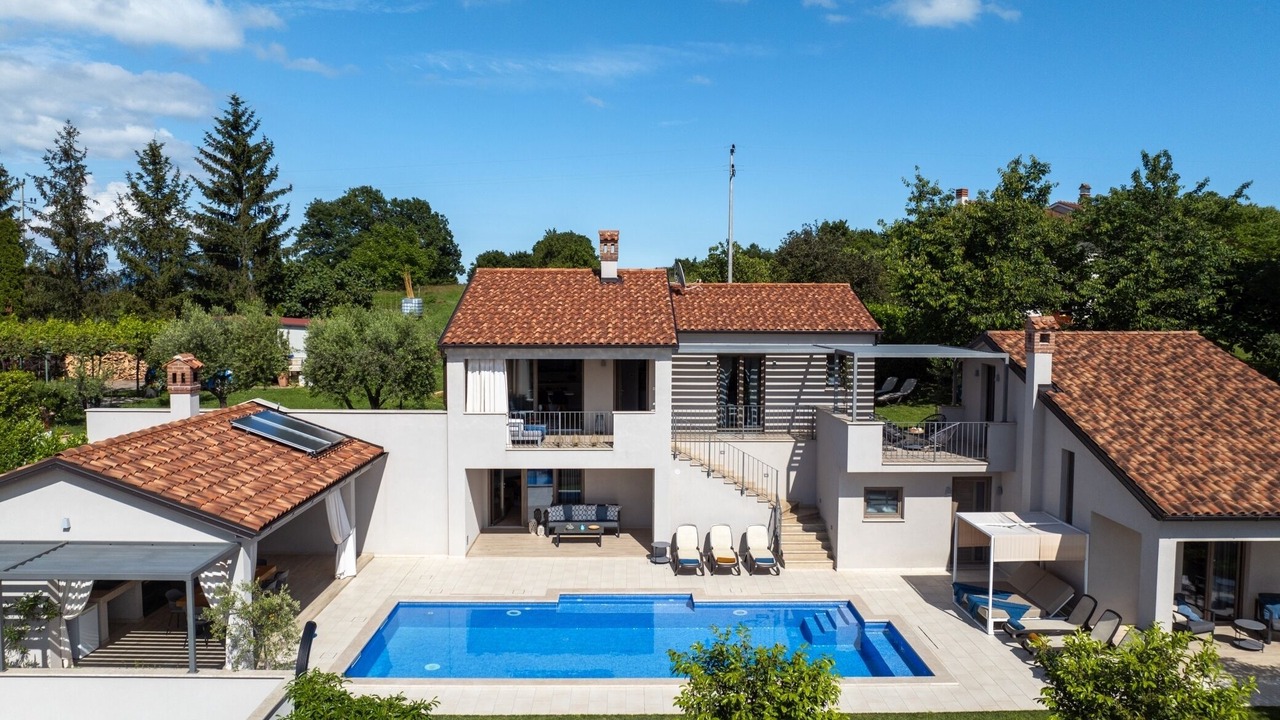 Photo of Outdoor in Lindar