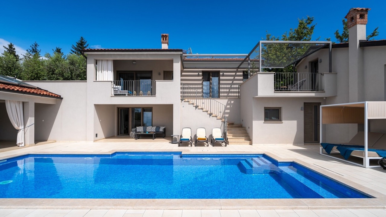 Photo of Outdoor in Lindar