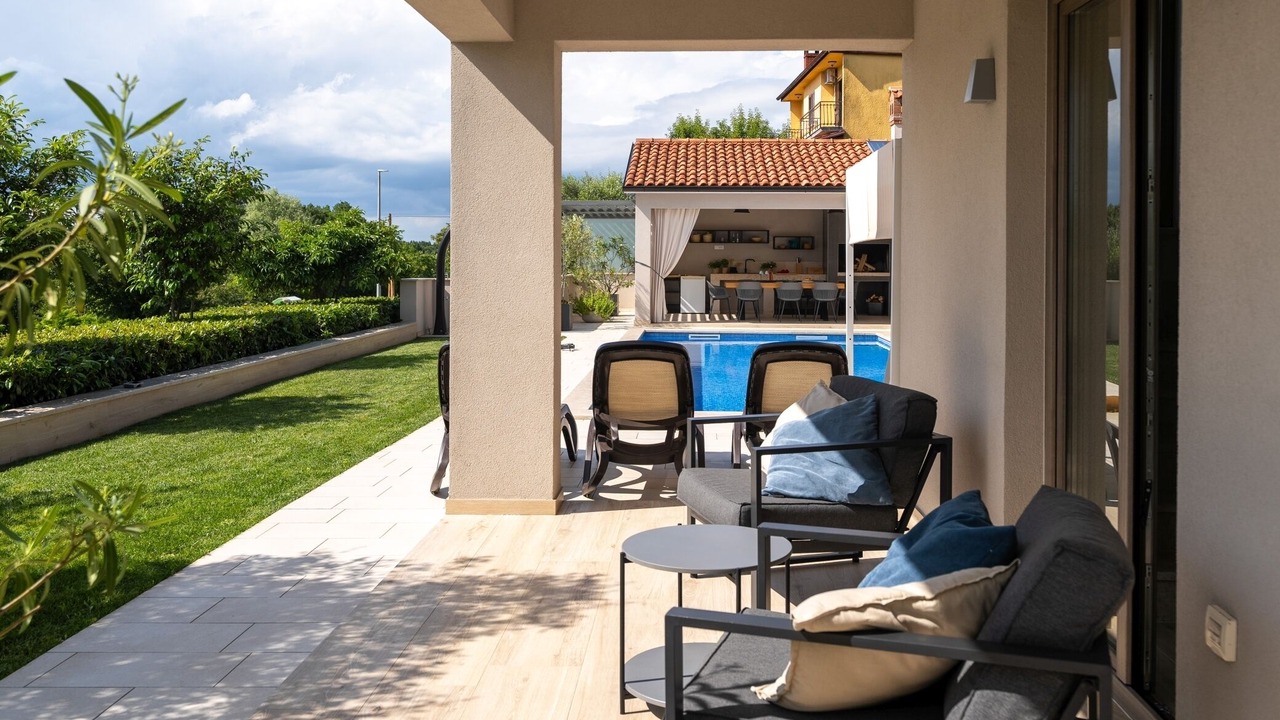 Photo of Outdoor in Lindar