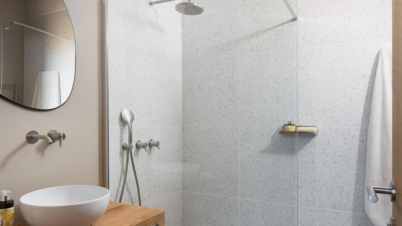 Photo of Bathroom in Gajana