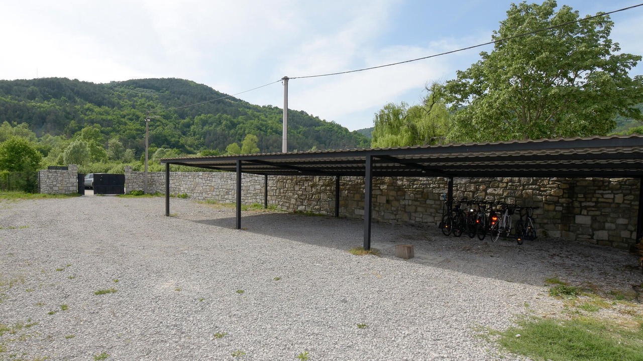 Photo of Others in Gradinje
